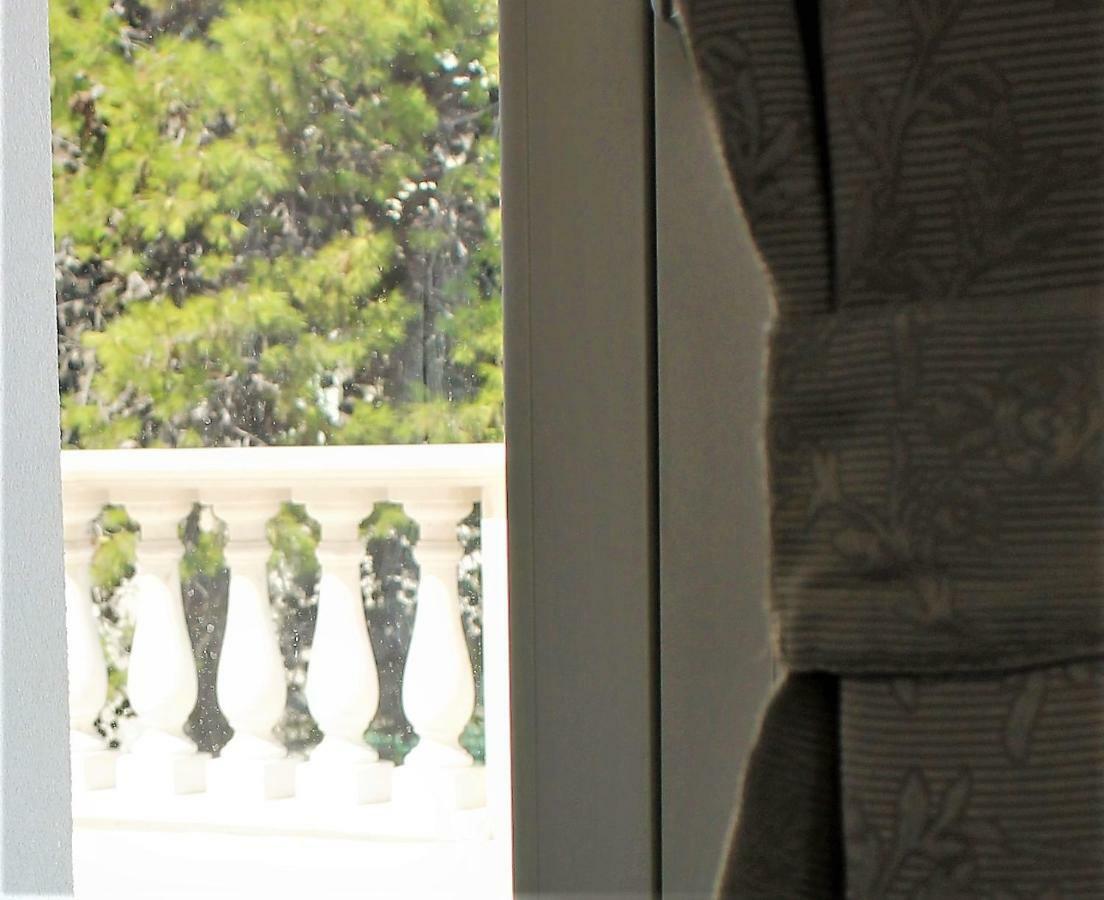 La Roche Bed & Breakfast เลชเช ภายนอก รูปภาพ